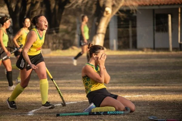 field hockey team celebration